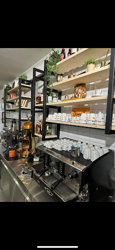 Καφέ Καραβανας - Γαστρονομία και φιλοξενία