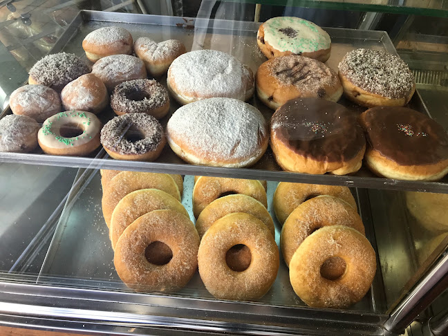 Opinii despre Bakery Neratzoulis în Μάλια - Γαστρονομία και φιλοξενία