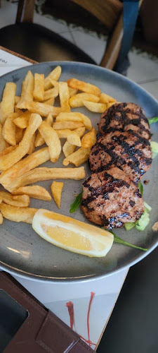 Μελίνας Μερκούρη με Καραμανλή γωνία, Κοζάνη 501 00