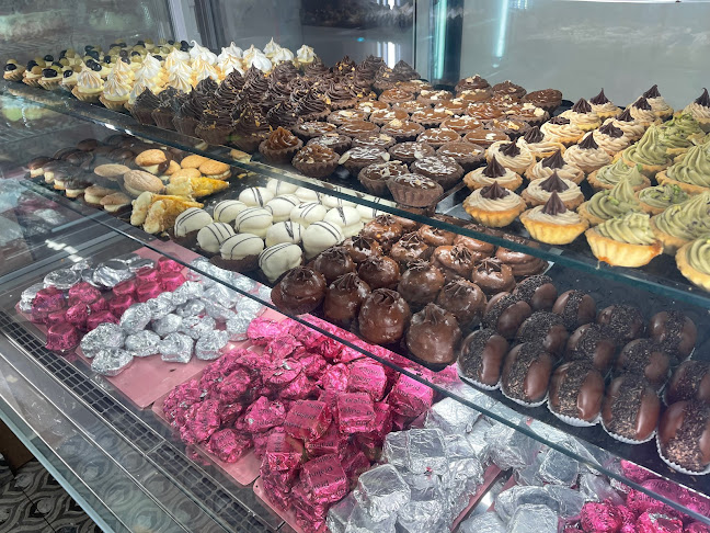 Opinii despre Praline Boutique Pastry în Πρέβεζα - Γαστρονομία και φιλοξενία