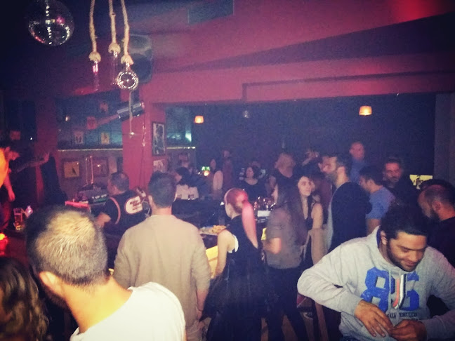 Comentarii opinii despre Old Habits