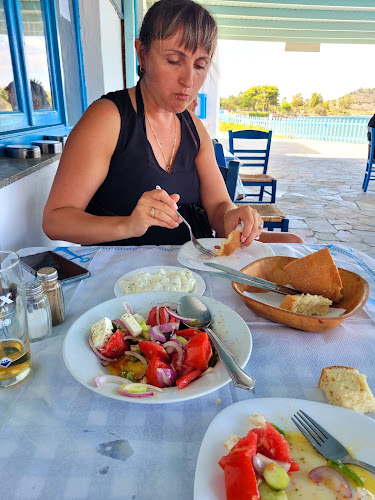 Comentarii opinii despre Fotinis Restaurant and Pansion