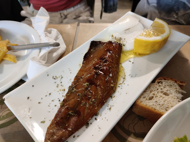 Άσπρο Άλογο Ουζερί-Ψαροταβέρνα - Θεσσαλονίκη