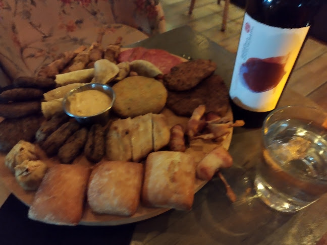 Opinii despre Marabu Bay CAFE în Πειραιάς - Γαστρονομία και φιλοξενία