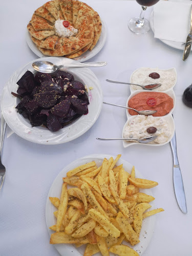 Το Συντριβάνι - Γαστρονομία και φιλοξενία