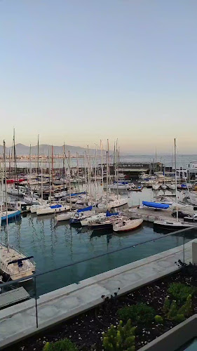 Ακτή Κουμουνδούρου 54, Πειραιάς 185 33