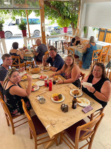 Restaurant- Grill "Akrogiali"