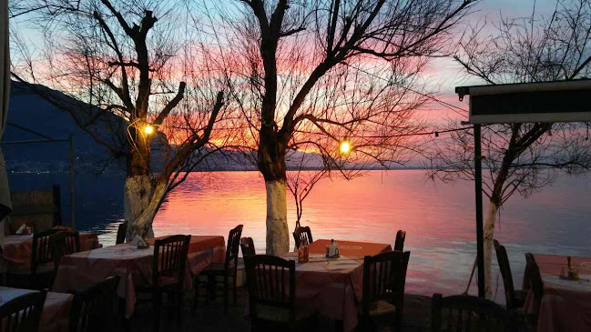 Opinii despre Ψαροταβέρνα ''KABOΣ'' în Καμένα Βούρλα - Γαστρονομία και φιλοξενία