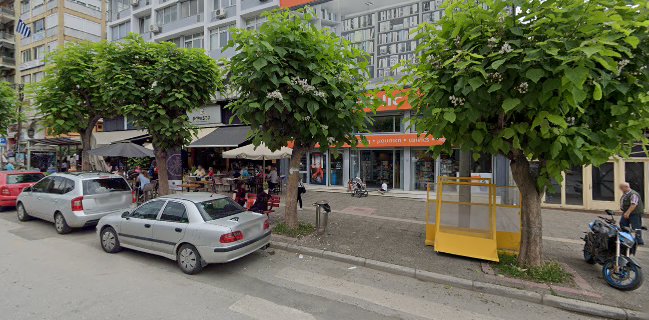 Drip coffee and snacks