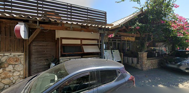 La Piazza Restaurant Barbati